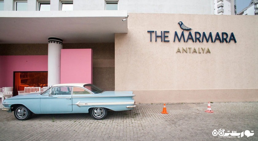 درب ورودی هتل مارمارا